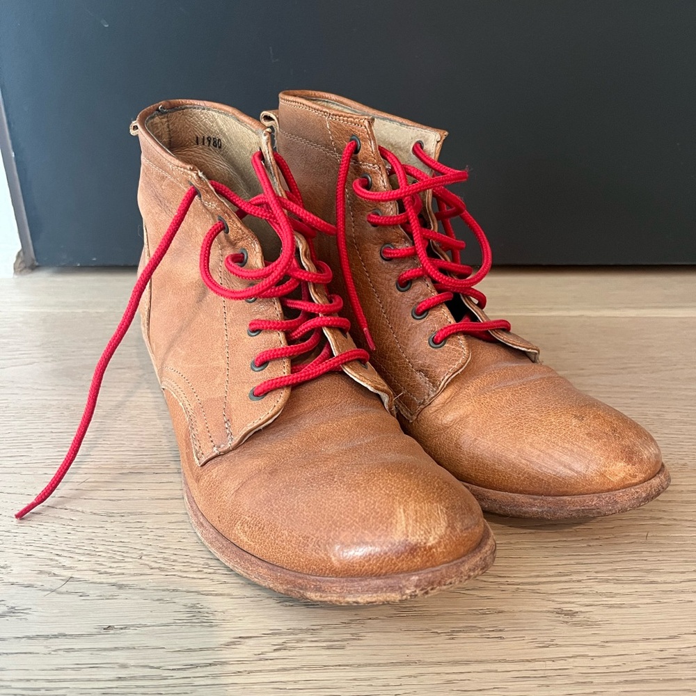Frye combat style lace up boot / 7.5